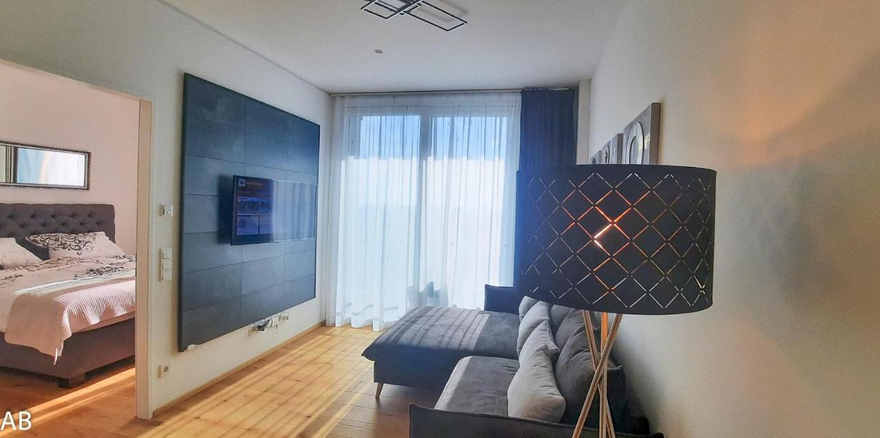 Superior Apartment & Rooftop Pool ウィーン エクステリア 写真