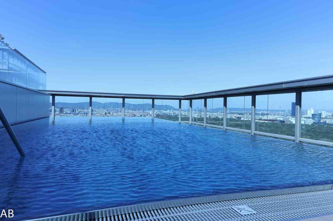 Superior Apartment & Rooftop Pool ウィーン エクステリア 写真